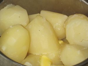 отварная картошка с маслом